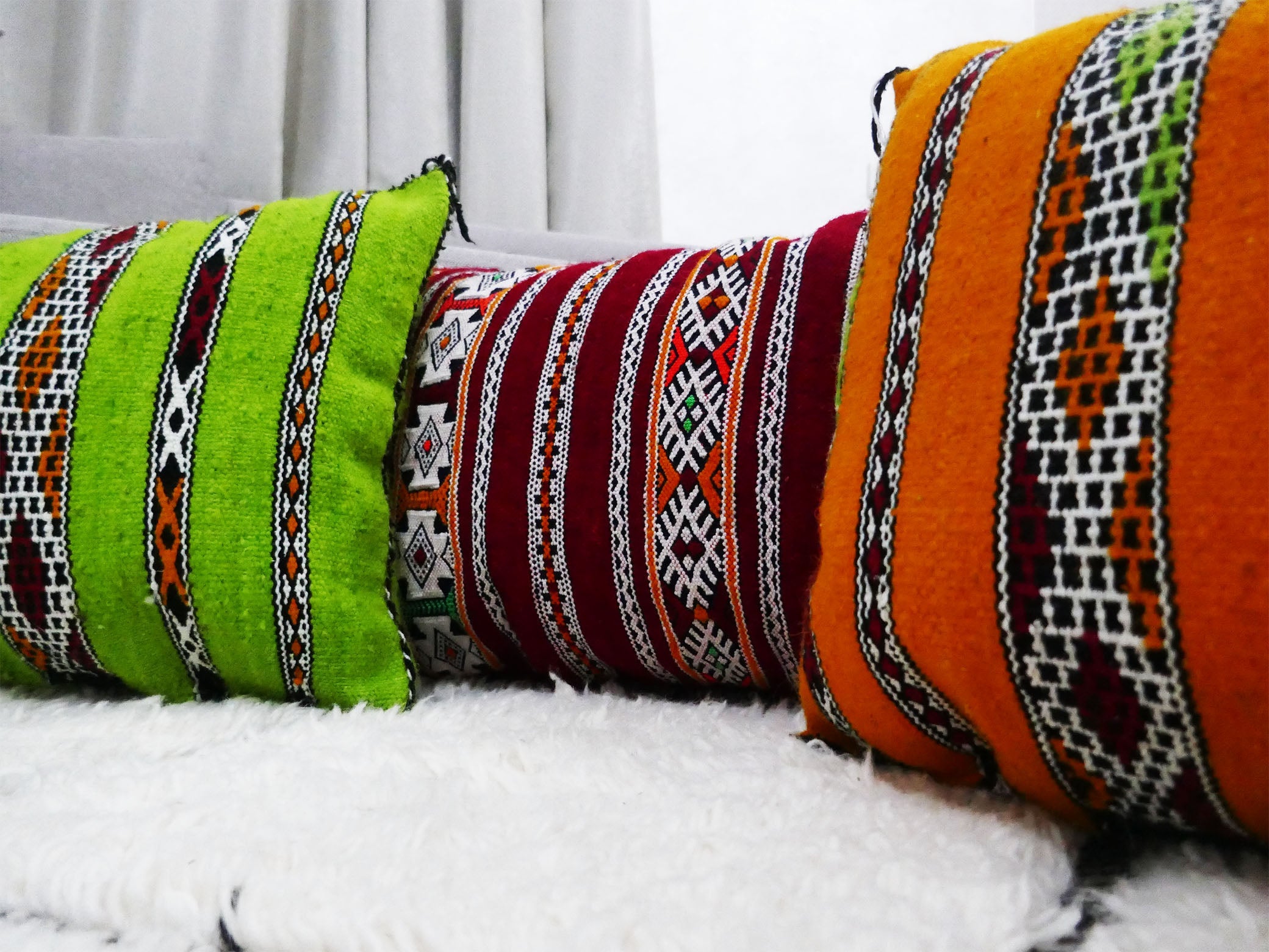 Kilim pillow cover-vintage boujaad pillow-tribal berber cushion-throw pillow cover-old moroccan pillow-colorful factory pillows-moroccan pillow rug