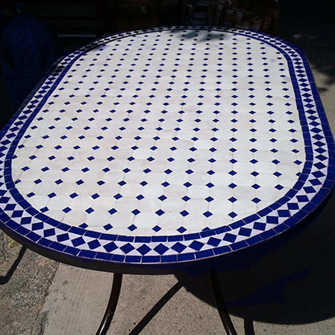 Oval mosaic table - Authentic Moroccan